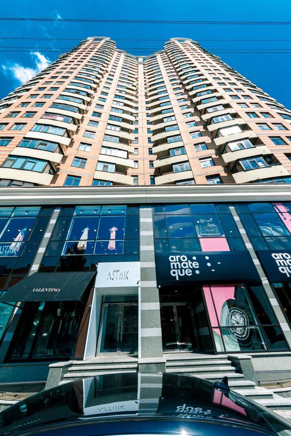 New Building Near Arena City Lesi Ukrainky 7A Киев Экстерьер фото